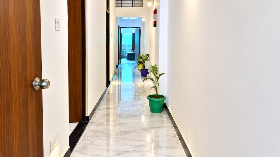 Spot On Vinamra Palace Home Stay, Godowlia, Varanasi