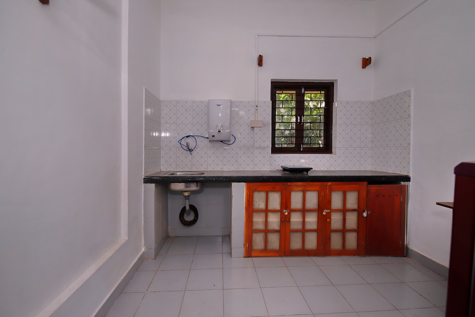 OYO 17163 Home Elegant Stay Calangute Beach, Baga Goa, Goa