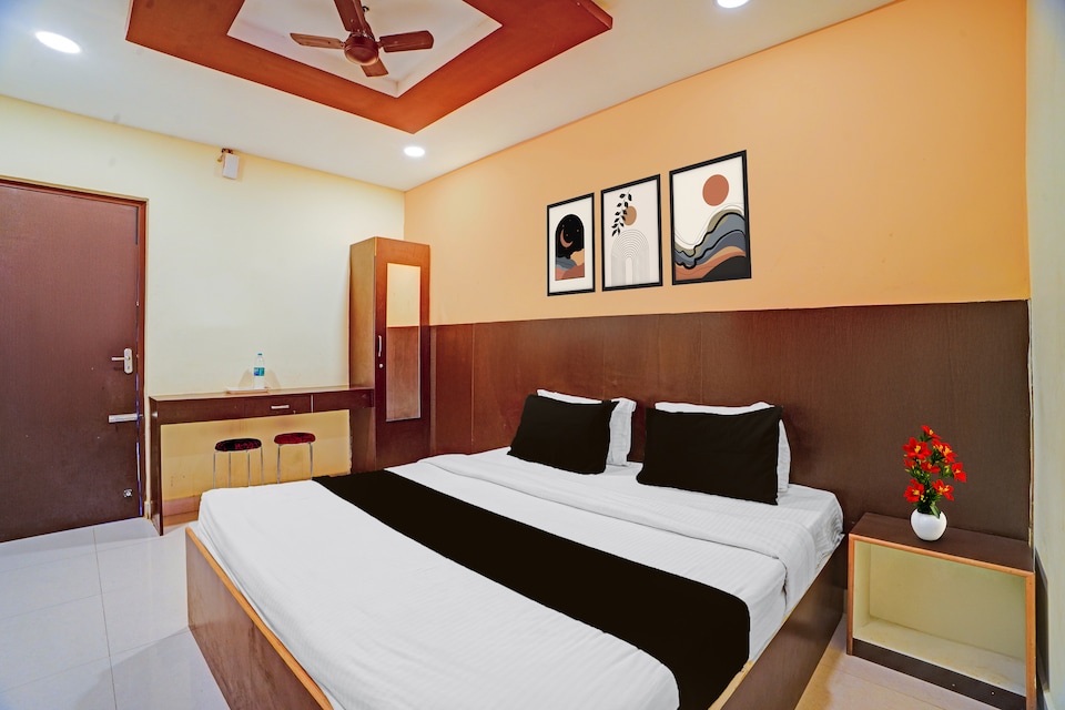 Hotel O Holliday Inn, Mahabalipuram, Mahabalipuram