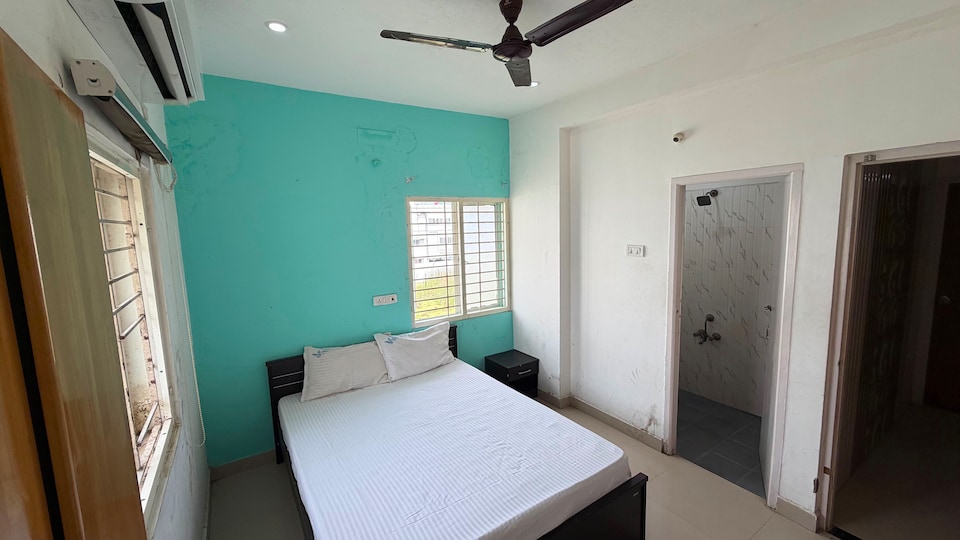 Hotel O Holliday Inn, Mahabalipuram, Mahabalipuram