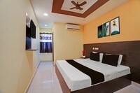 Hotel O Holliday Inn
