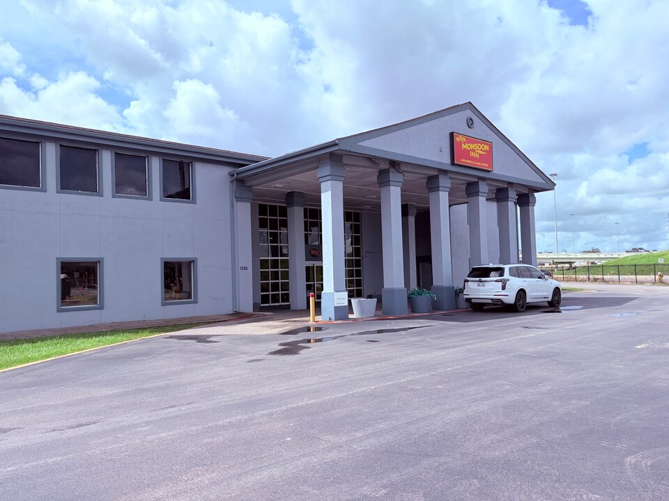 Midtown Inn Beaumont TX near I-10, Beaumont Central TX, Beaumont TX