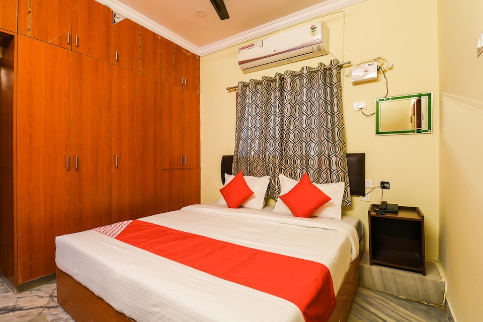 OYO 17169 The Yuva Inn, MG Road Vijayawada, Vijayawada