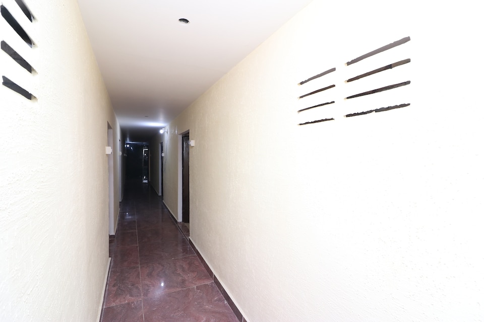 Hotel O New Sandhya Guest House, Lanka, Varanasi