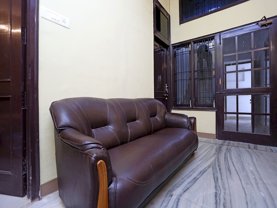 Super Hotel O Greenview Near Munshi Pulia Metro Station, Indira Nagar Lucknow, Lucknow