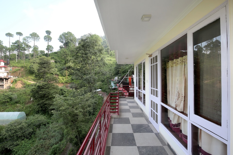 OYO Home 17175 Blissful 2BHK Kumarhatti, Kasauli, Kasauli