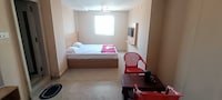 Hotel O Holiday Inn