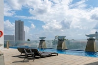 Sunday The Straits Suites & Residences