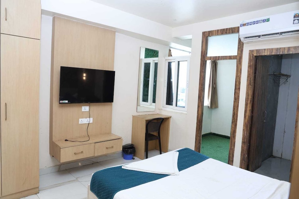 Hotel O Spicy Delight Hotel & Restaurant, Greater Noida, Noida
