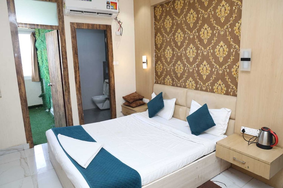Hotel O Spicy Delight Hotel & Restaurant, Greater Noida, Noida
