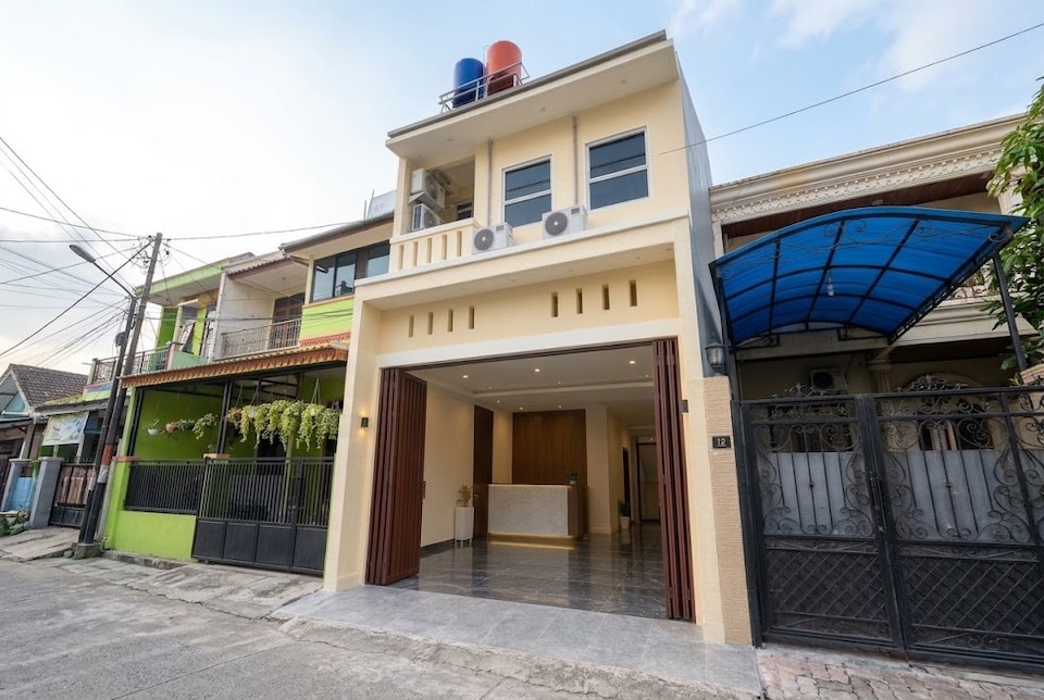 Hotel O near ITC Fatmawati formerly Blok M Syariah, South_Jakarta, Jakarta