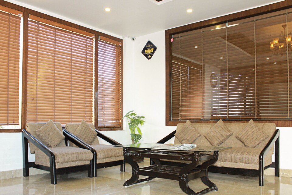 OYO 2831 Mohan Palace, Dalhousie, Dalhousie