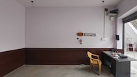 SPOT ON Hotel S R Garnd Inn Biswan