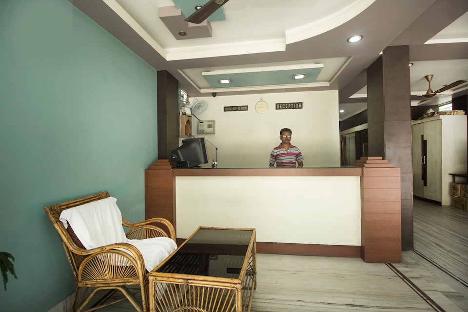 OYO 17216 Classic Lodge, New Jalpaiguri Station Area Siliguri, Siliguri