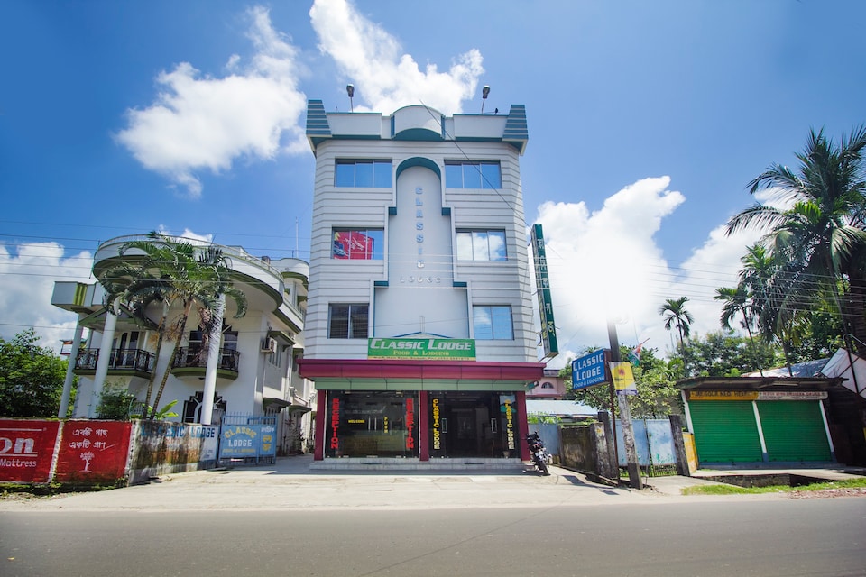 OYO 17216 Classic Lodge, New Jalpaiguri Station Area Siliguri, Siliguri