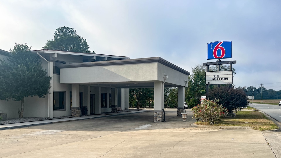 Motel 6 Chocowinity, NC – Washington, Chocowinity NC, Chocowinity