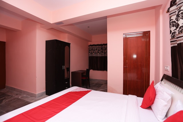 OYO New Orchid Inn