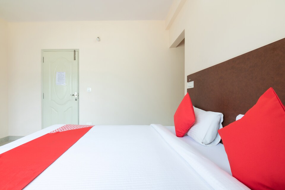 OYO 17247 Resside 11, Indiranagar Extension Bangalore, Bangalore