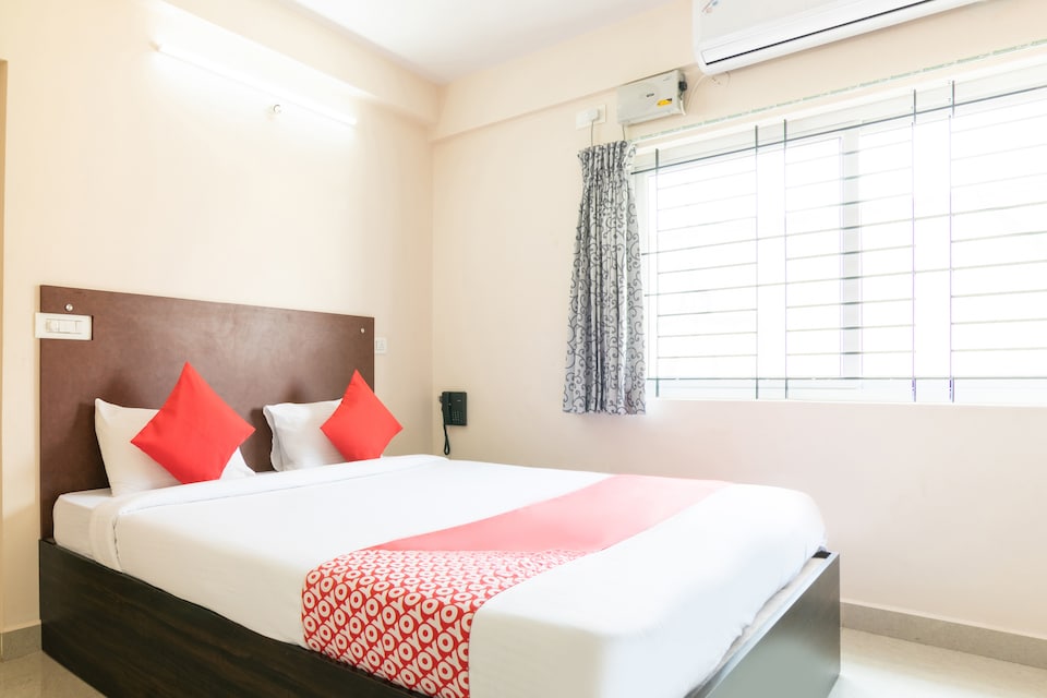OYO 17247 Resside 11, Indiranagar Extension Bangalore, Bangalore