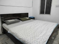 Spot On  Mista Guest House