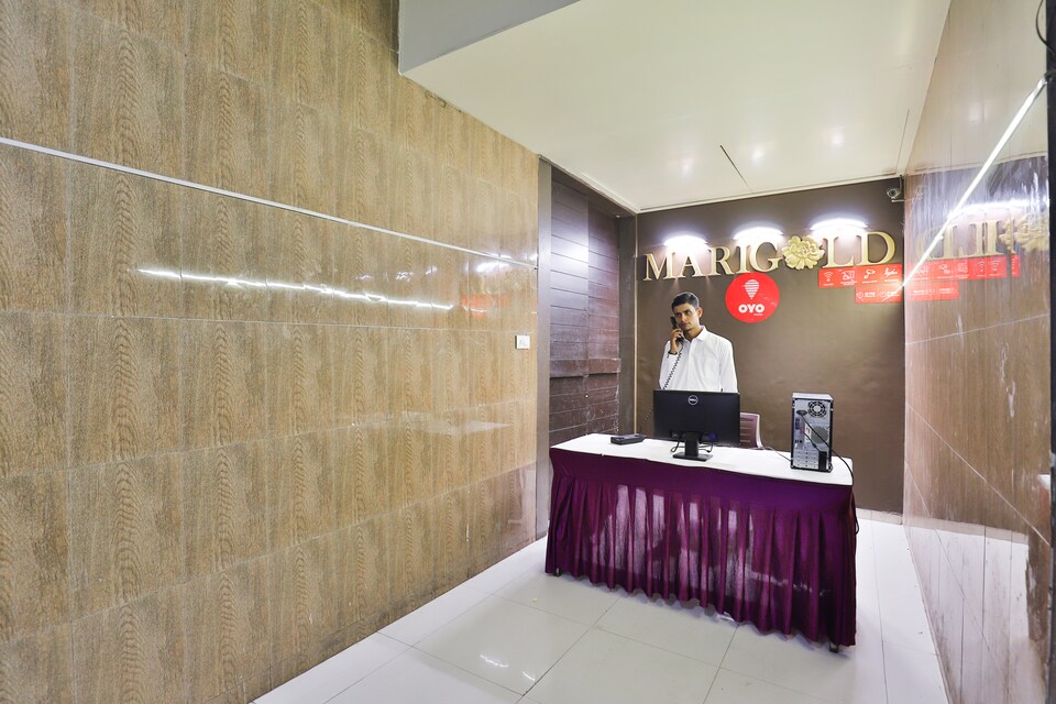 OYO 17263 मैरीगोल्ड बैंक्वेट्स एंड रूम्स, Airport Surat, सूरत