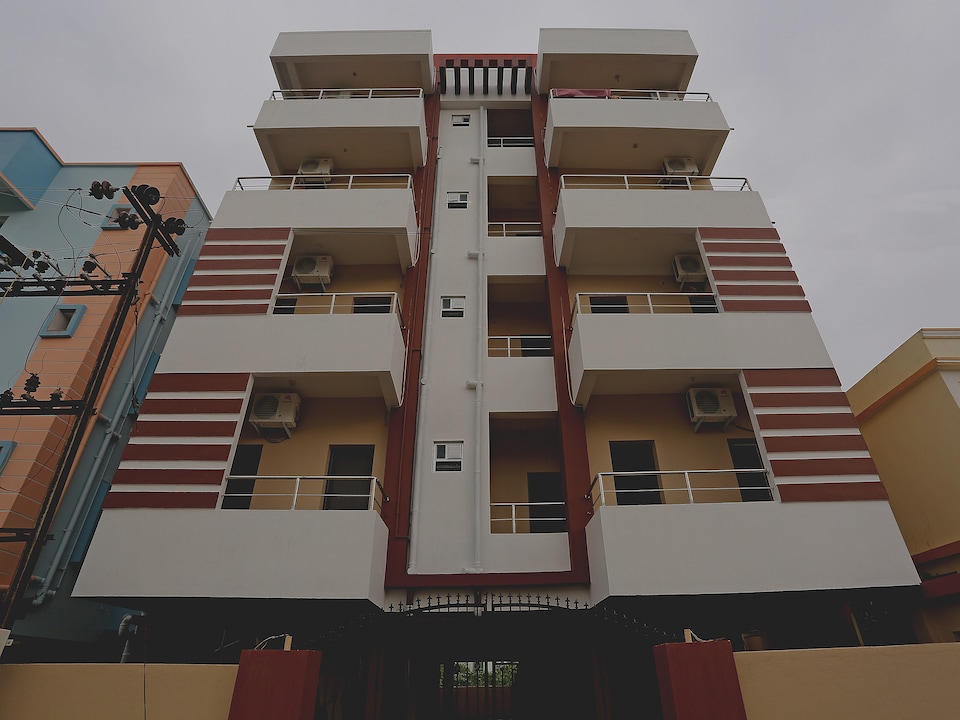 Super OYO 17276 The Maple Tree Hotels, Patia Bhubaneswar, Bhubaneswar