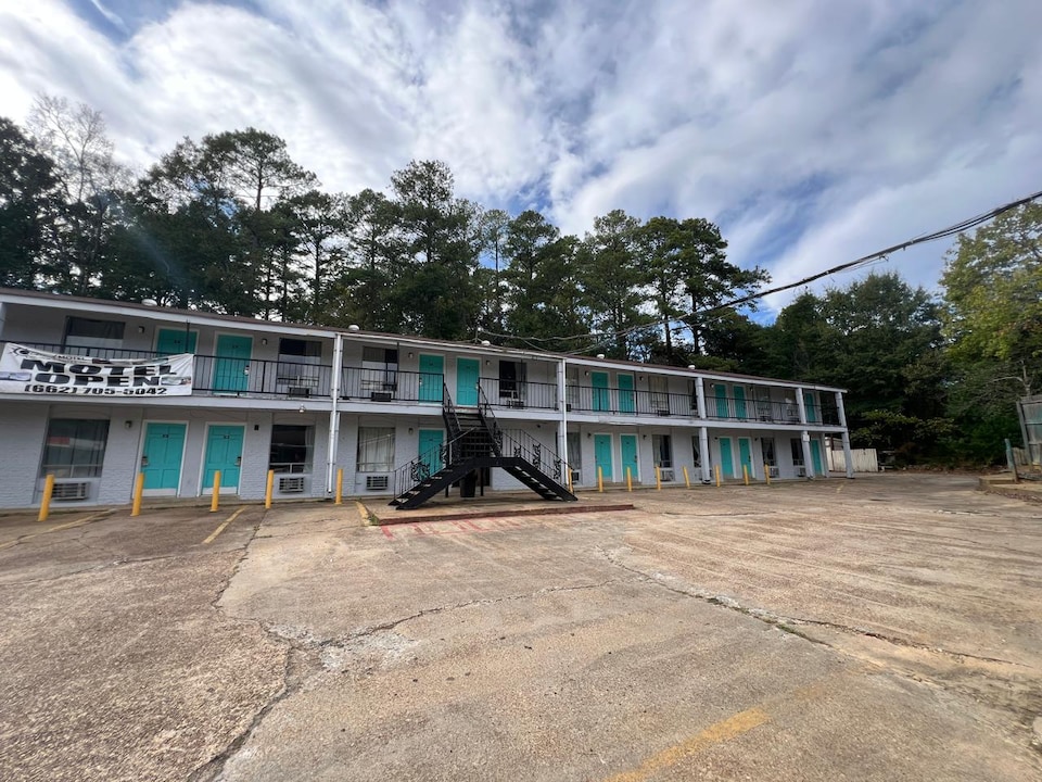 The Grand motel Inn and Suite Louisville, Louisville, M, Louisville, MS