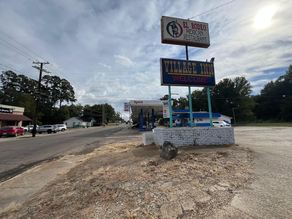 The Grand motel Inn and Suite Louisville, Louisville, M, Louisville, MS