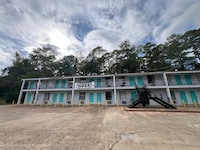 The Grand motel Inn and Suite Louisville