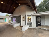 The Grand Motel Inn And Suites Reform AL