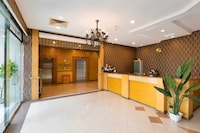 Dancenter Kota Tinggi Mayres Hotel