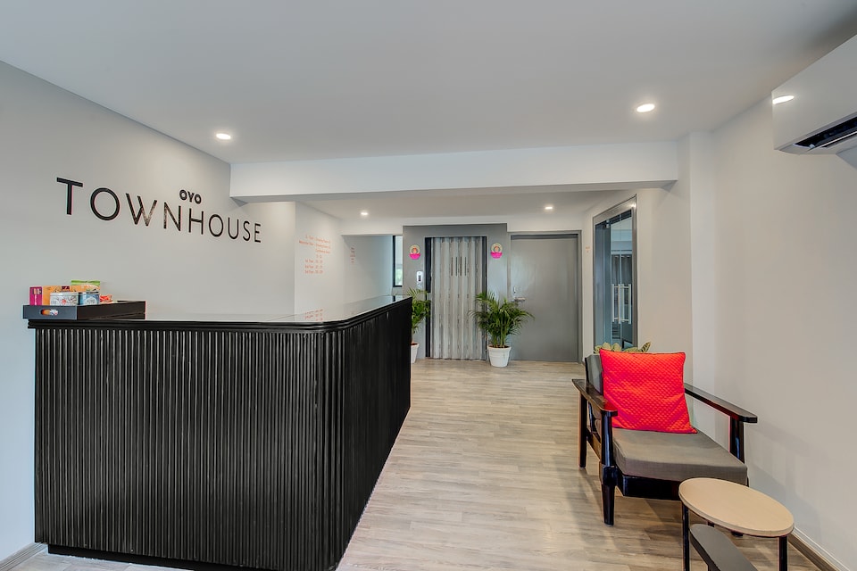 OYO Townhouse 048 Hadapsar, Hadapsar Pune, Pune