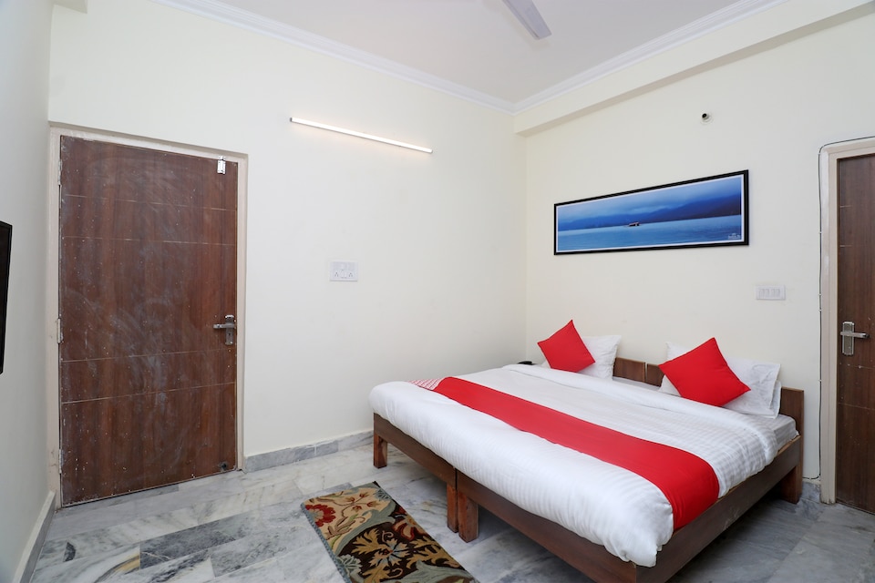 OYO Lotus B&b, Ghaziabad City, Ghaziabad