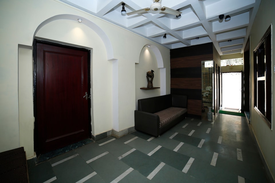 Hotel O Aashirwad Guest House, Gwalior, Gwalior