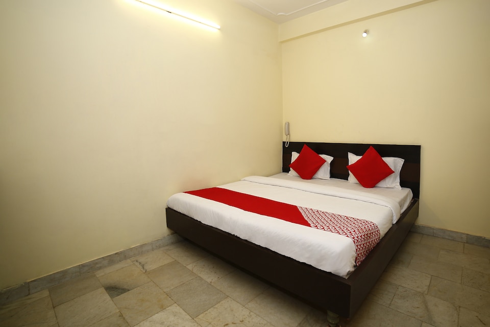 Hotel O Aashirwad Guest House, Gwalior, Gwalior