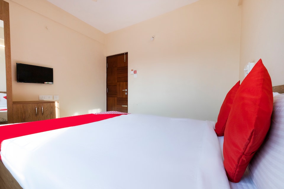 Capital O The Rove Near Banashankari Metro Station, Whitefield Bangalore-II, बैंगलोर