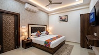 Hotel O Golden S