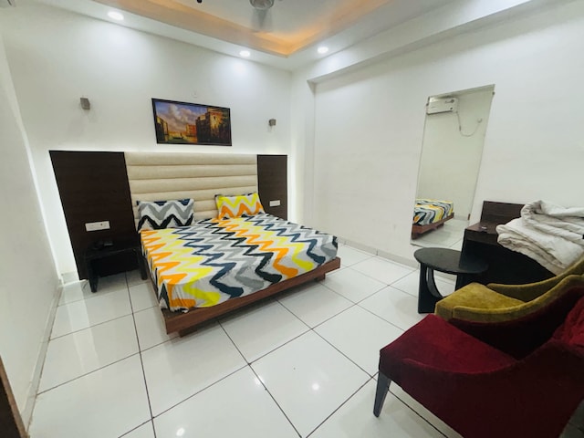 Hotel O White Town 