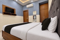 Hotel O White Town 