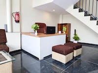 Hotel O White Town 