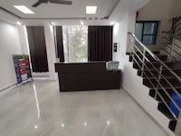 Hotel O White Town 