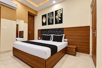 Hotel O White Town 