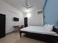 Hotel O Small town guest house