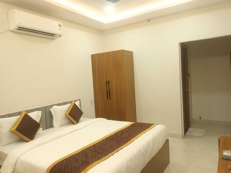 Townhouse Oak Gilat Bazar Varanasi, Cantonment, Varanasi