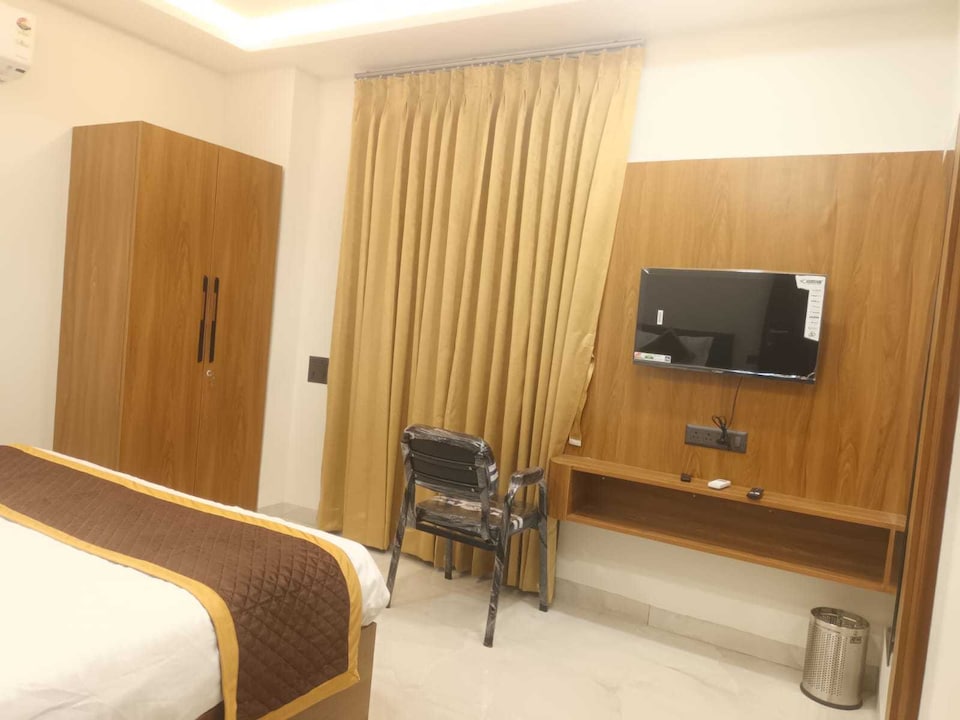 Townhouse Oak Gilat Bazar Varanasi, Cantonment, Varanasi