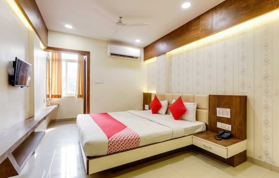 Hotel O Bada Ganpati Indore Airport, Rajender Nagar, Indore
