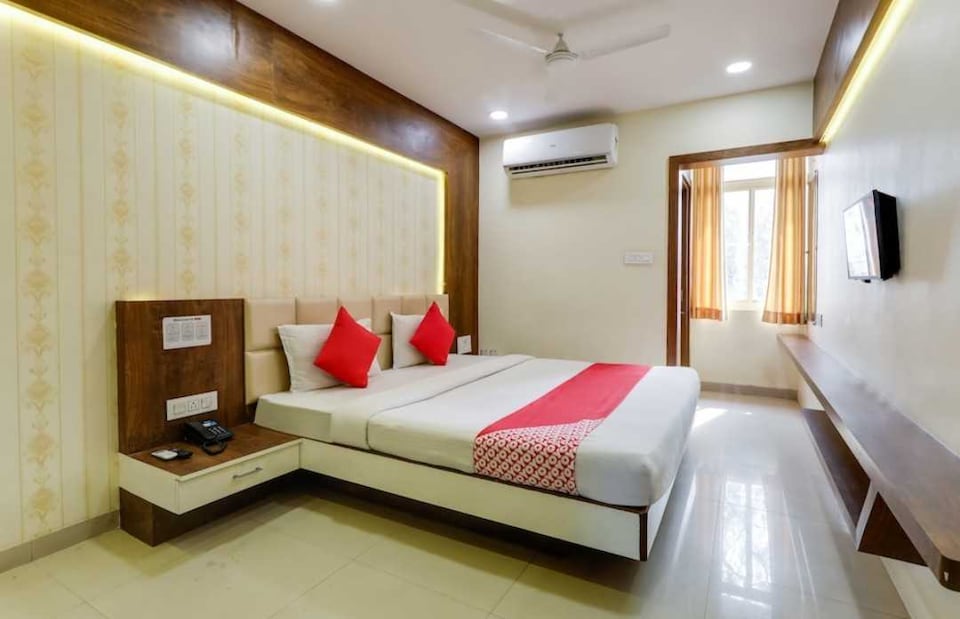 Hotel O Bada Ganpati Indore Airport, Rajender Nagar, Indore