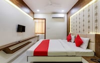 Hotel O Bada Ganpati Indore Airport