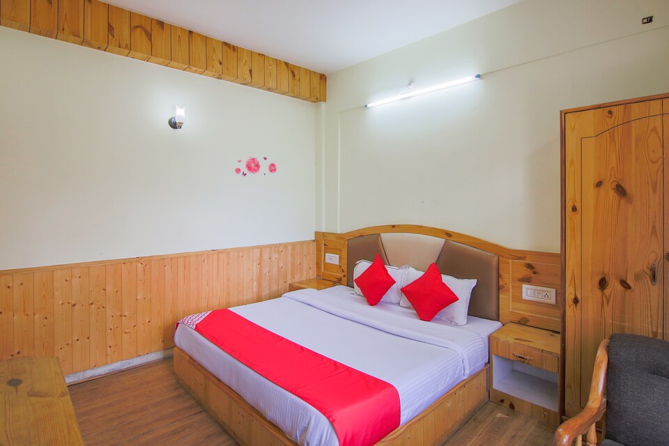 OYO 17358 D K Residency, Naggar Road, Manali