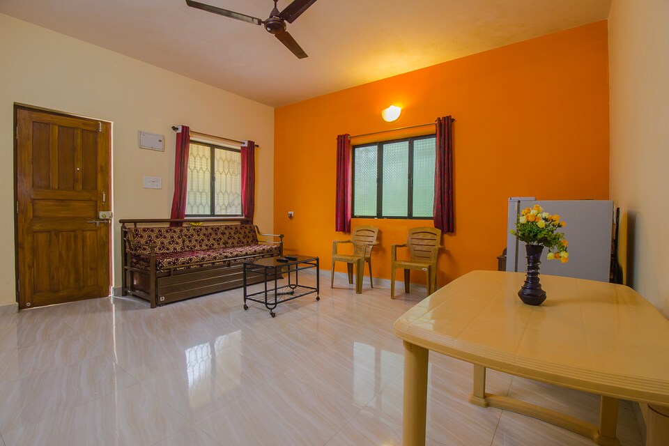 OYO 17370 Home Colorful 1BHK Calangute Beach, Calangute Goa, Goa